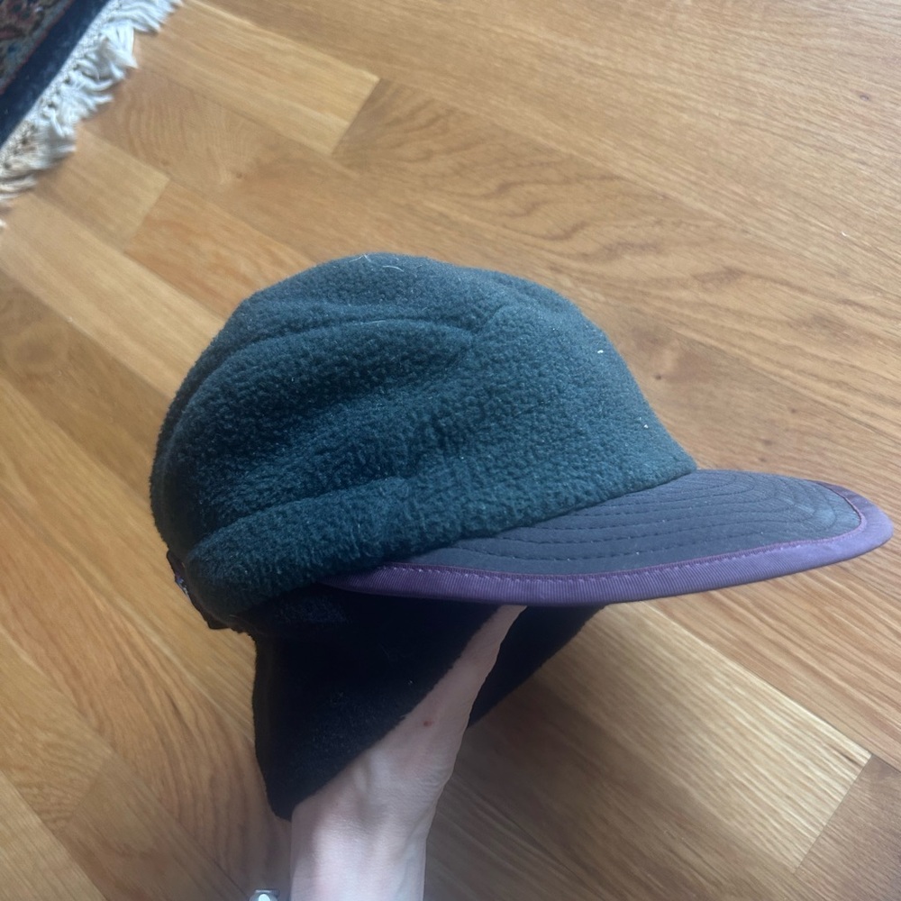 Patagonia Green, Black and Purple duckbill Fleece Hat medium vintage - Picture 3 of 6